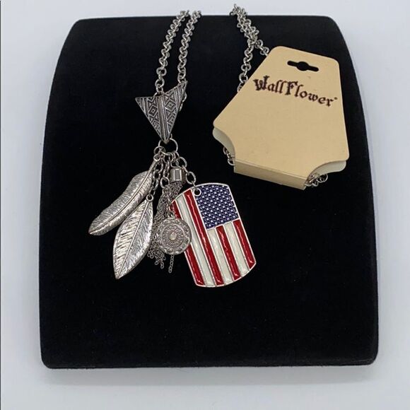 Wallflower Patriotic Unisex Necklace  - Picture 1 of 5